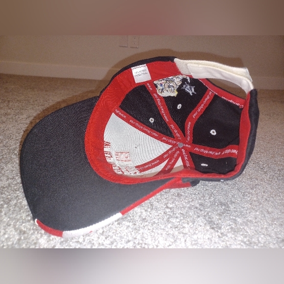 Vintage Team Canada 2004 IIHF World Championship Czech Republic Strapback Hat - Picture 4 of 4